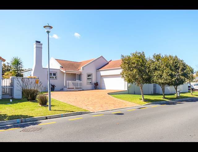 4 BEDROOM FREESTANDING SOLD IN SUNNINGDALE
